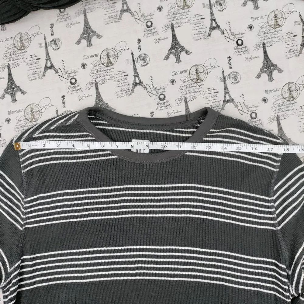 GAP Men Stripe Pattern Sweater Size L - Picture 4 of 6